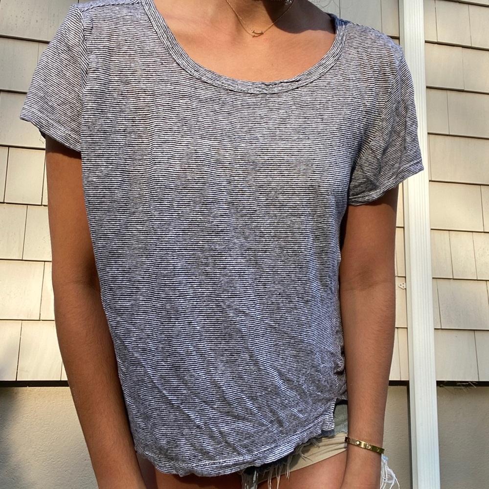[LF] striped shirt